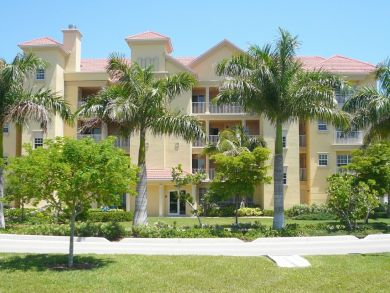 Fort Myers 2 Bedroom Condo Across from Beach